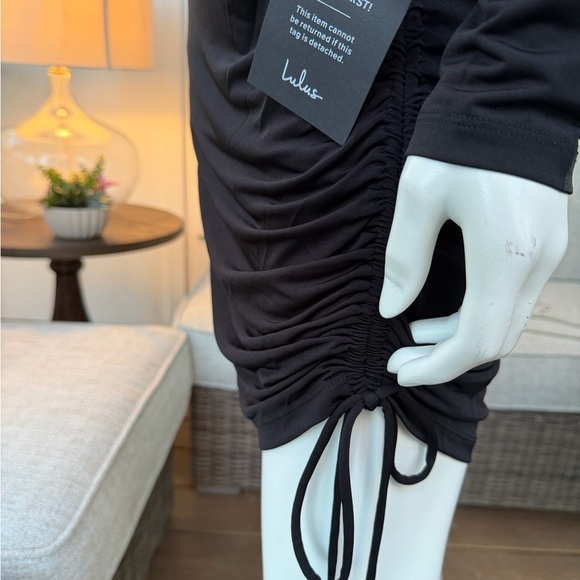 Lulu’s Black Draped Long Sleeve Dress- NWT Size L - Picture 4 of 6